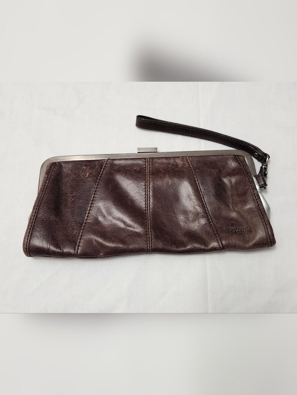 KENNETH COLE REACTION CLUTCH COLOR BROWN